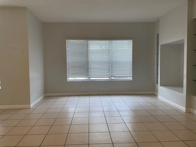Windsor Palms 160-17 B - Residential Lease
