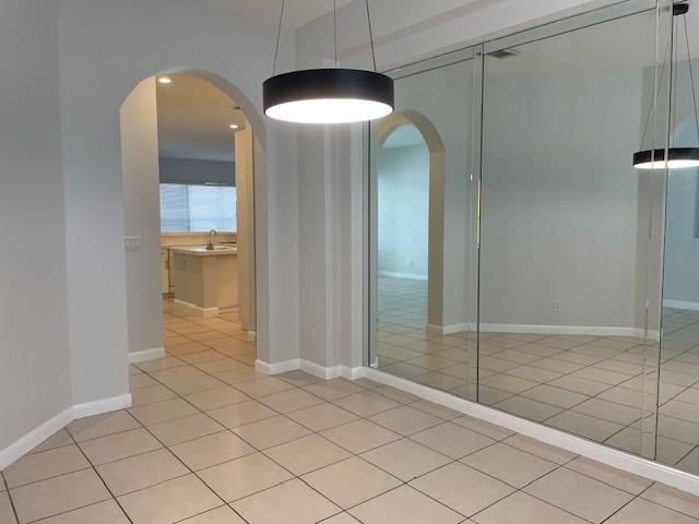 Windsor Palms 160-17 B - Residential Lease