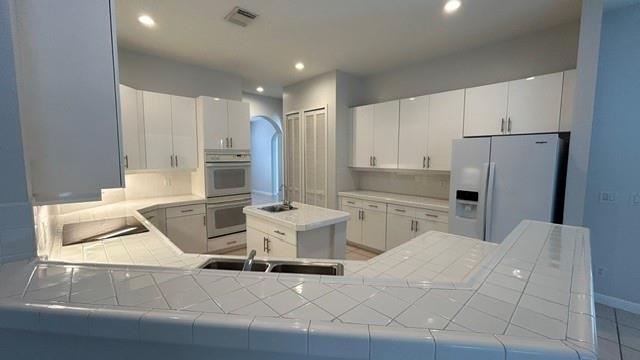 Windsor Palms 160-17 B - Residential Lease