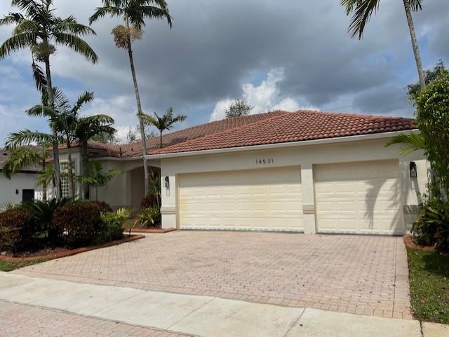 Windsor Palms 160-17 B - Residential Lease