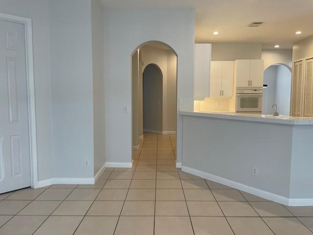 Windsor Palms 160-17 B - Residential Lease