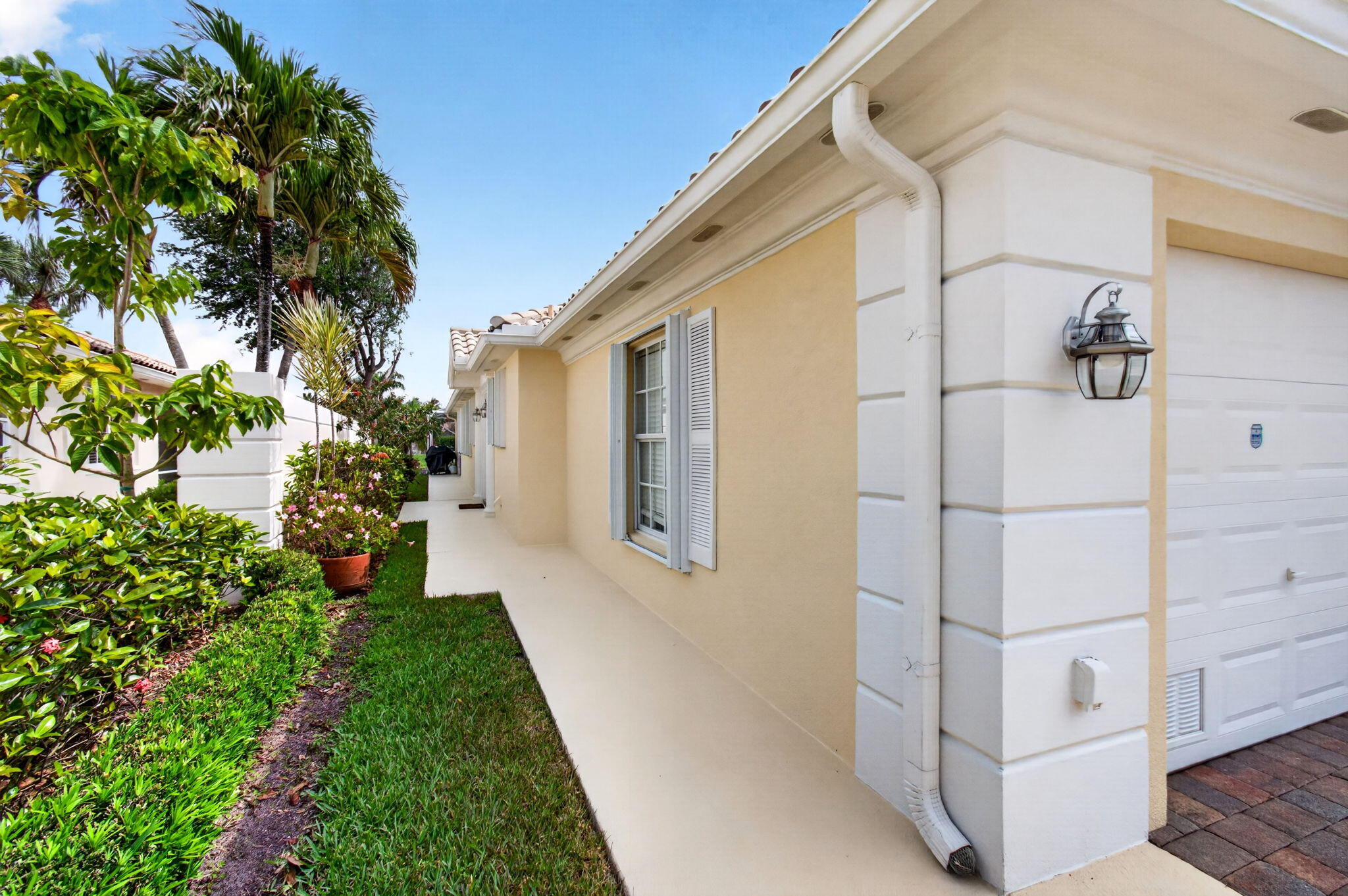 VILLAGEWALK OF WELLINGTON 4 - Residential