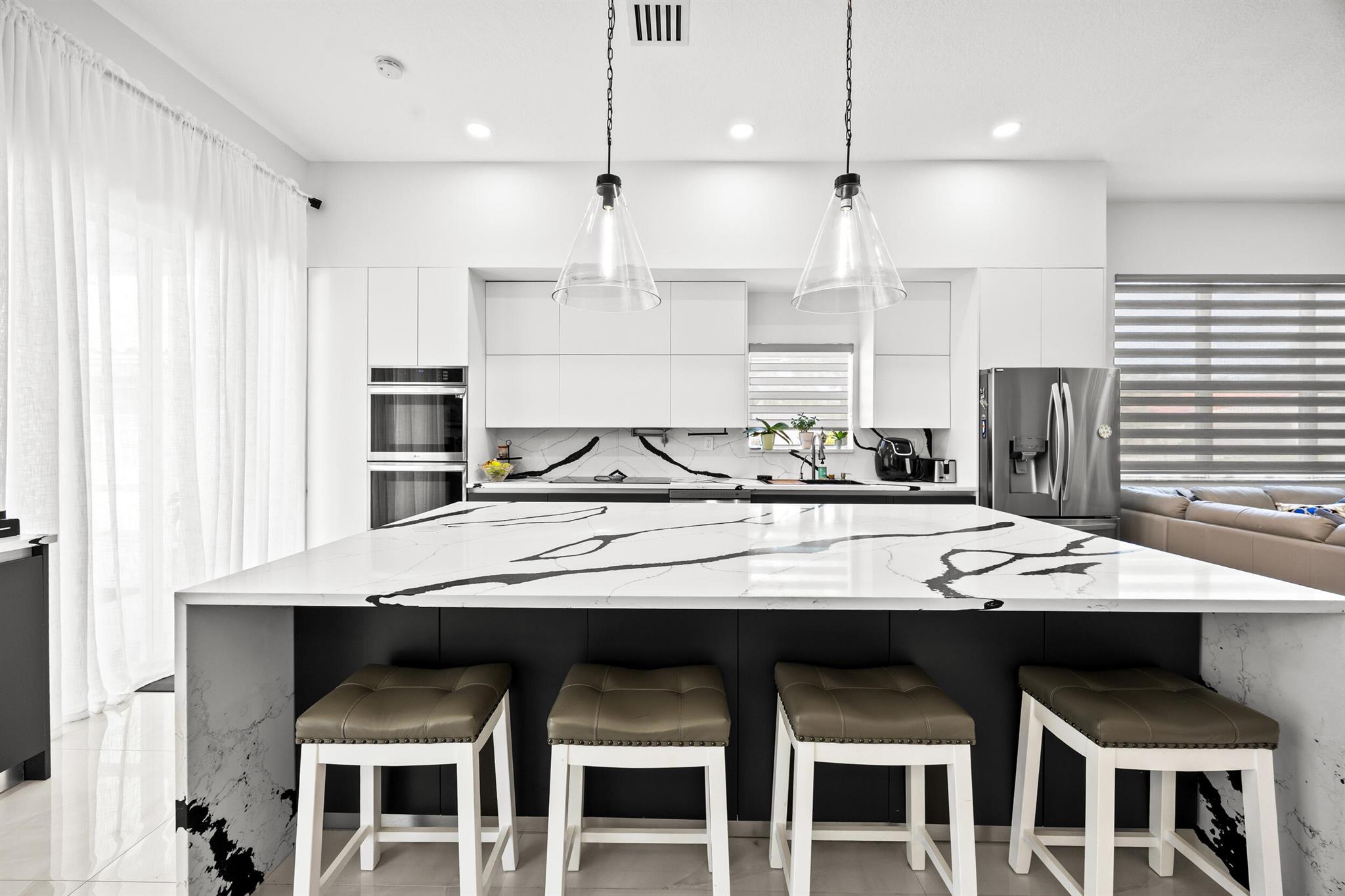 TUSCANY PAR C - Residential Lease