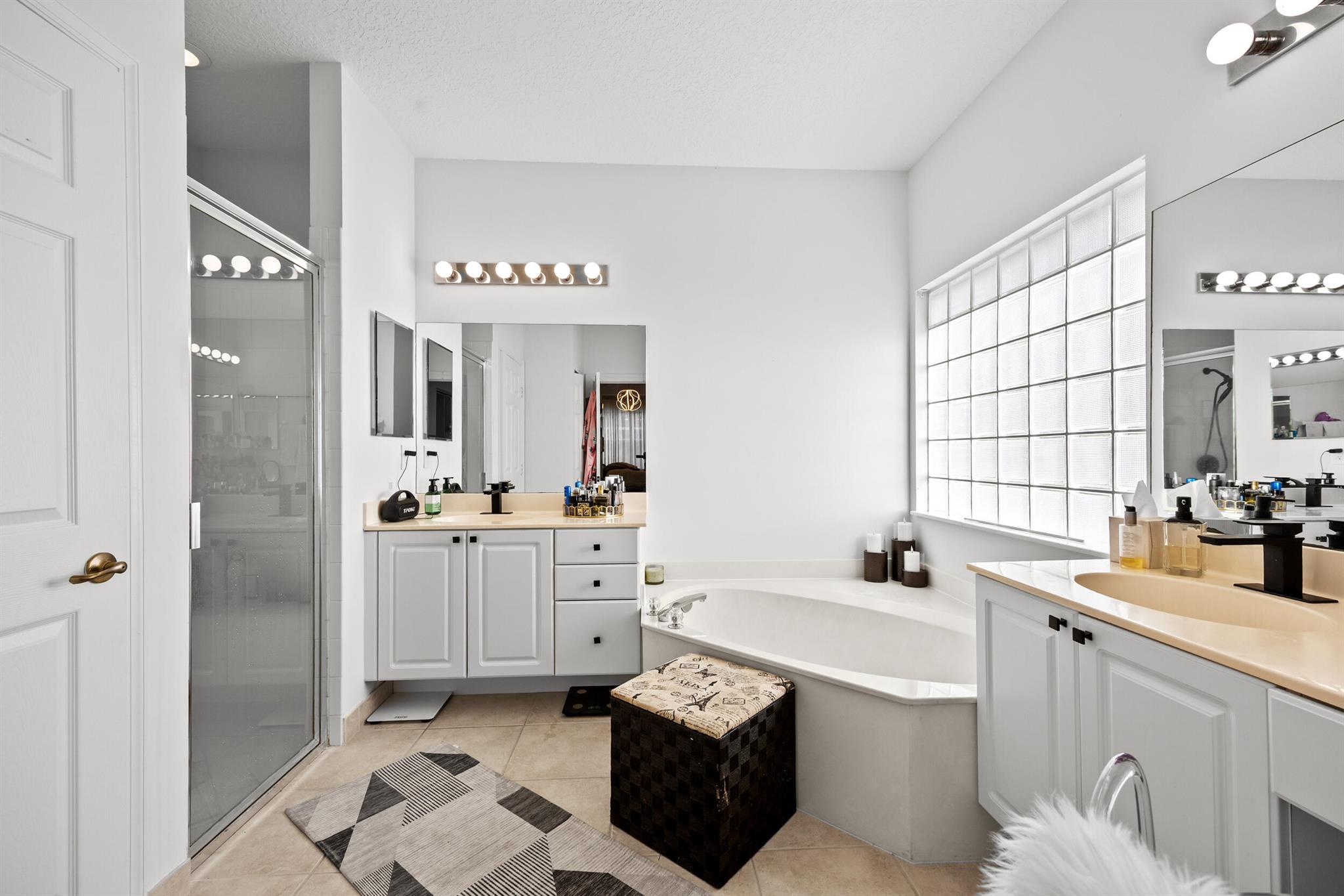 TUSCANY PAR C - Residential Lease