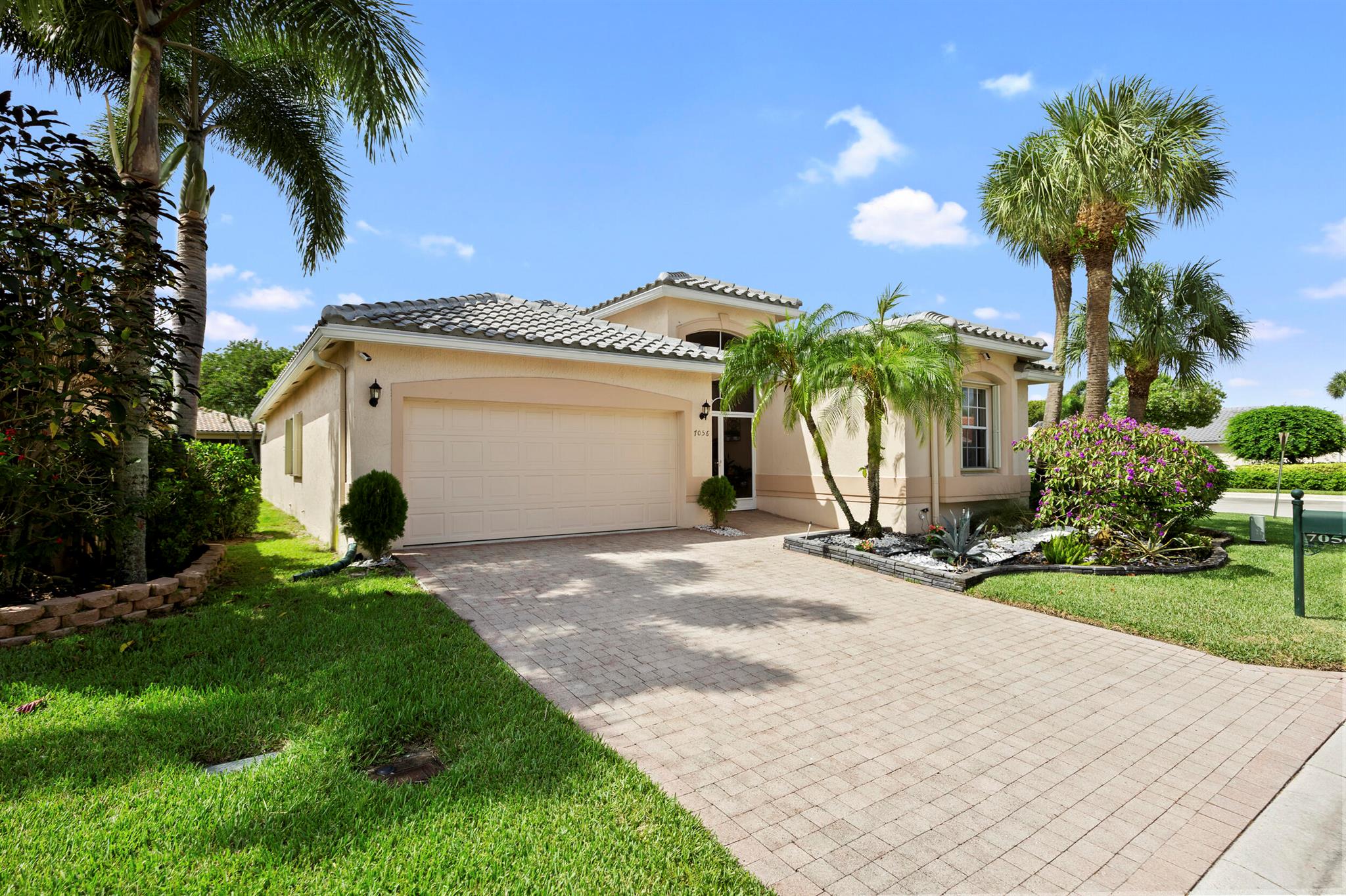 TUSCANY PAR C - Residential Lease