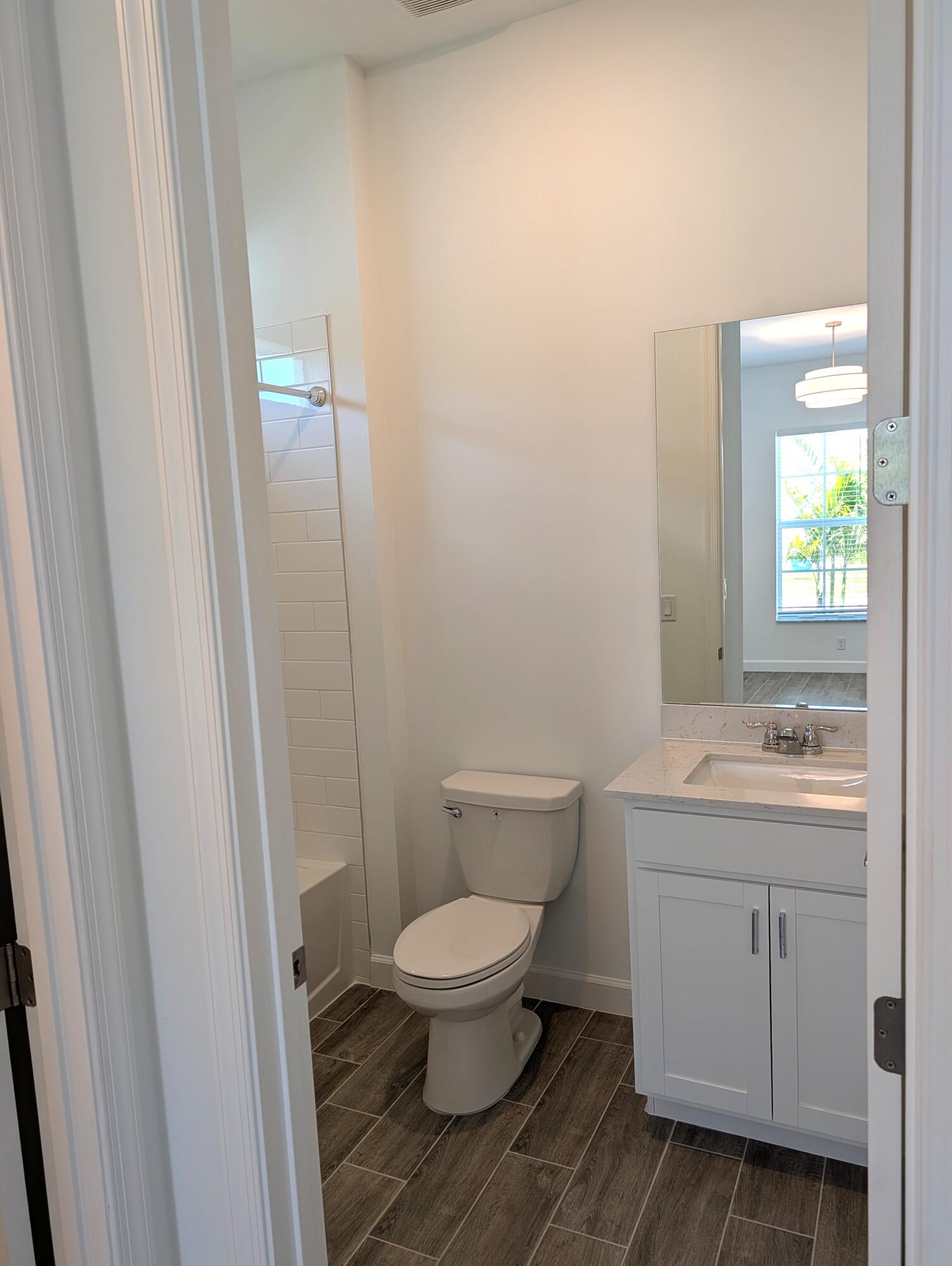 REPLAT OF VERANDA PRESERVE EAST - Residential Lease