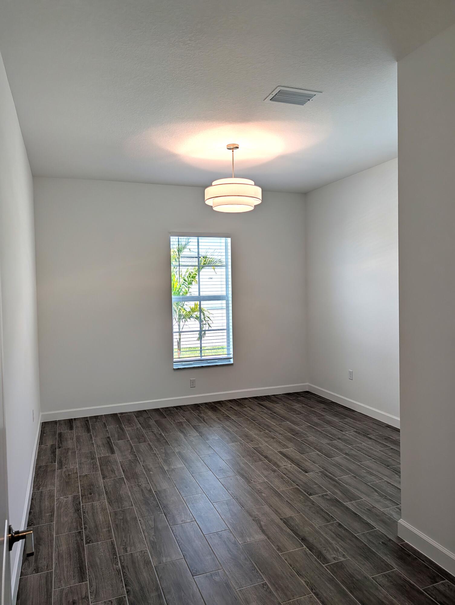 REPLAT OF VERANDA PRESERVE EAST - Residential Lease