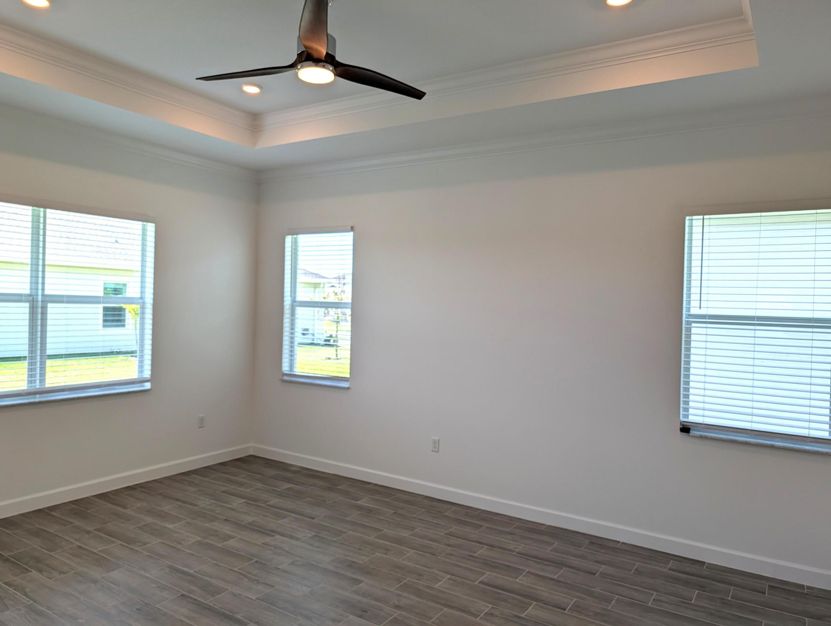 REPLAT OF VERANDA PRESERVE EAST - Residential Lease