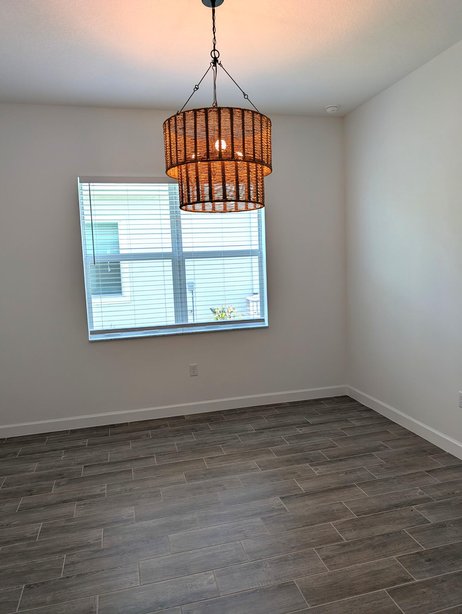 REPLAT OF VERANDA PRESERVE EAST - Residential Lease
