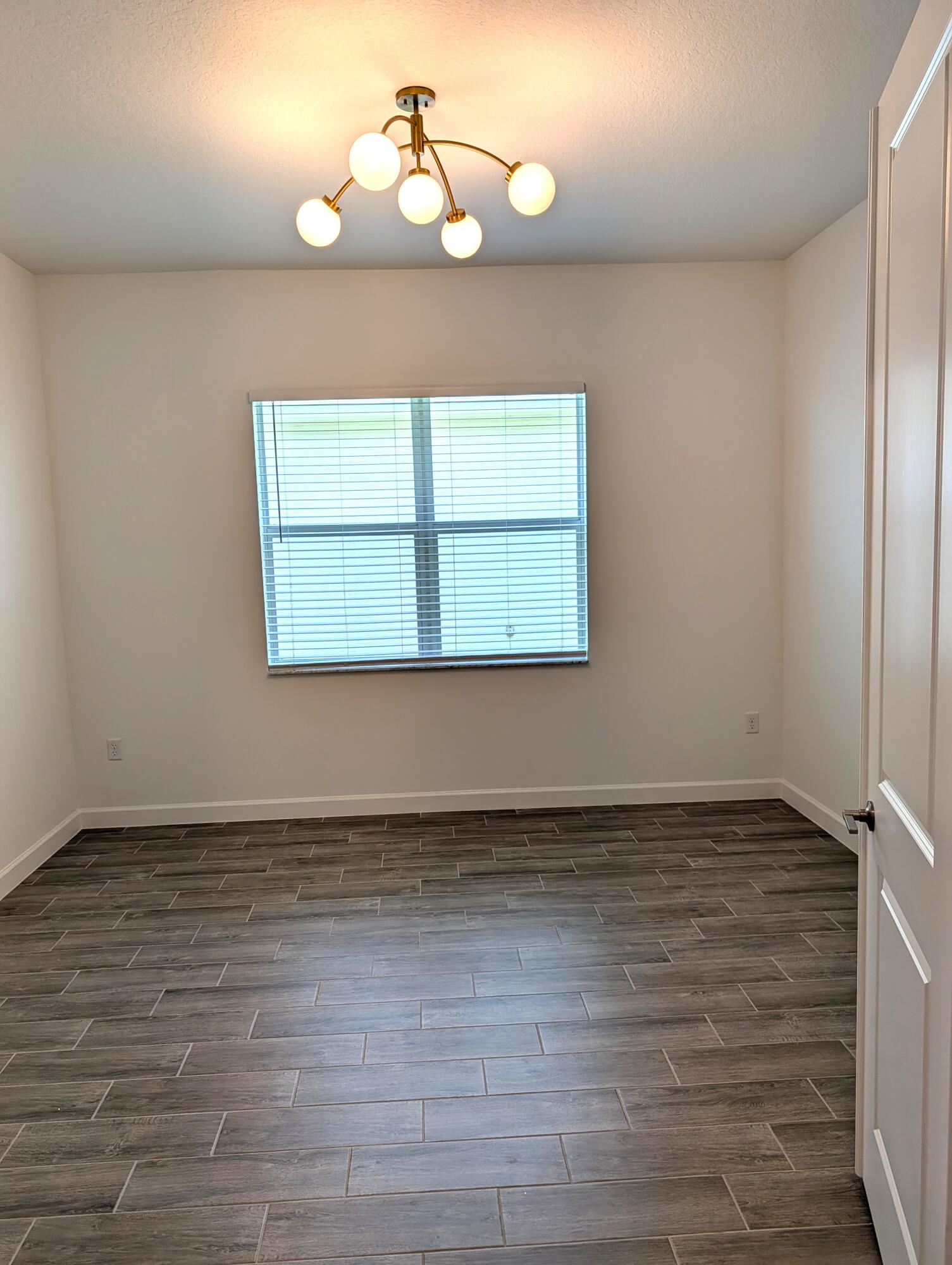 REPLAT OF VERANDA PRESERVE EAST - Residential Lease