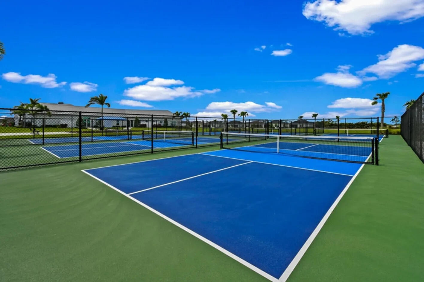 REPLAT OF VERANDA PRESERVE EAST - Residential Lease