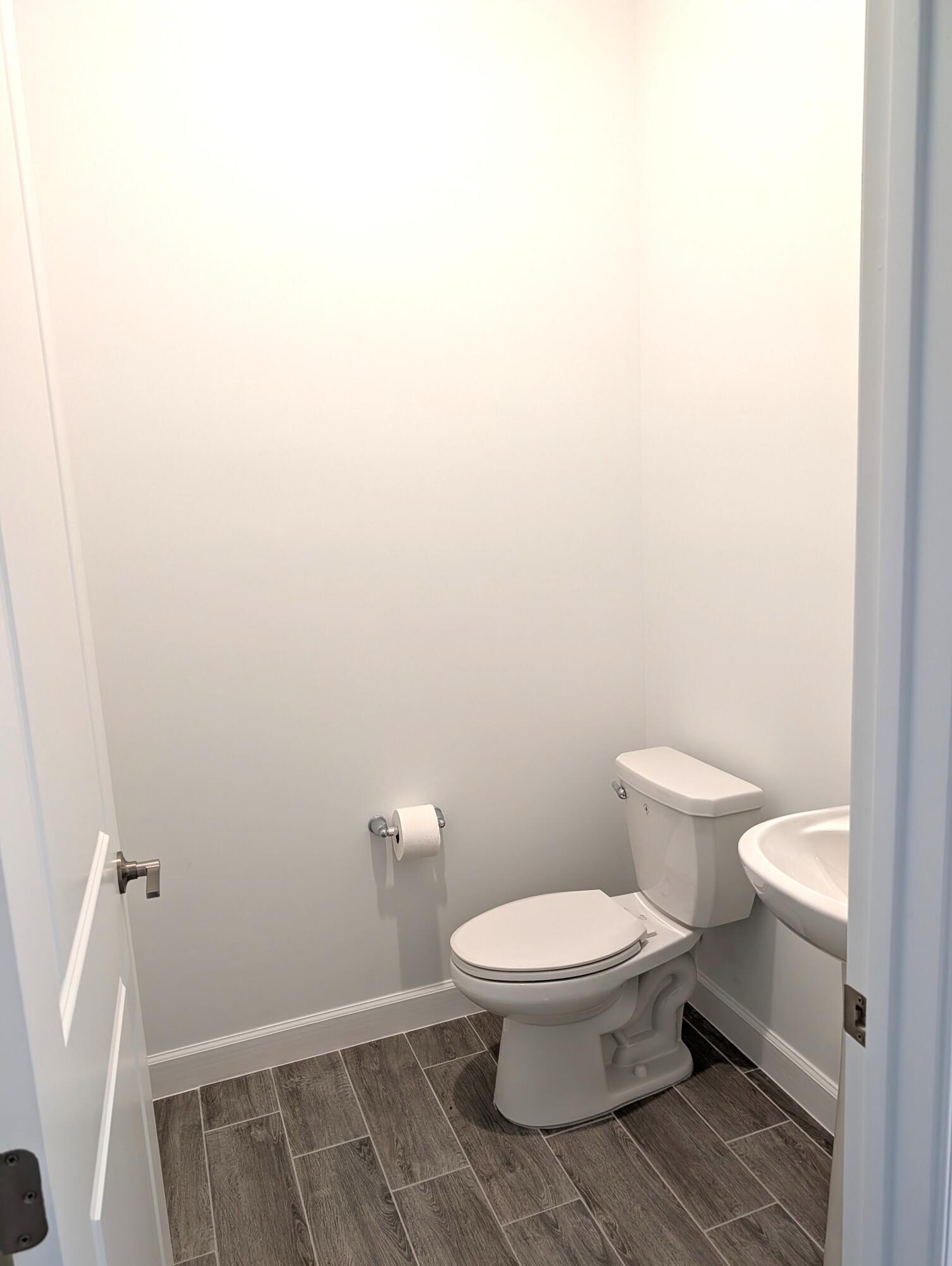REPLAT OF VERANDA PRESERVE EAST - Residential Lease