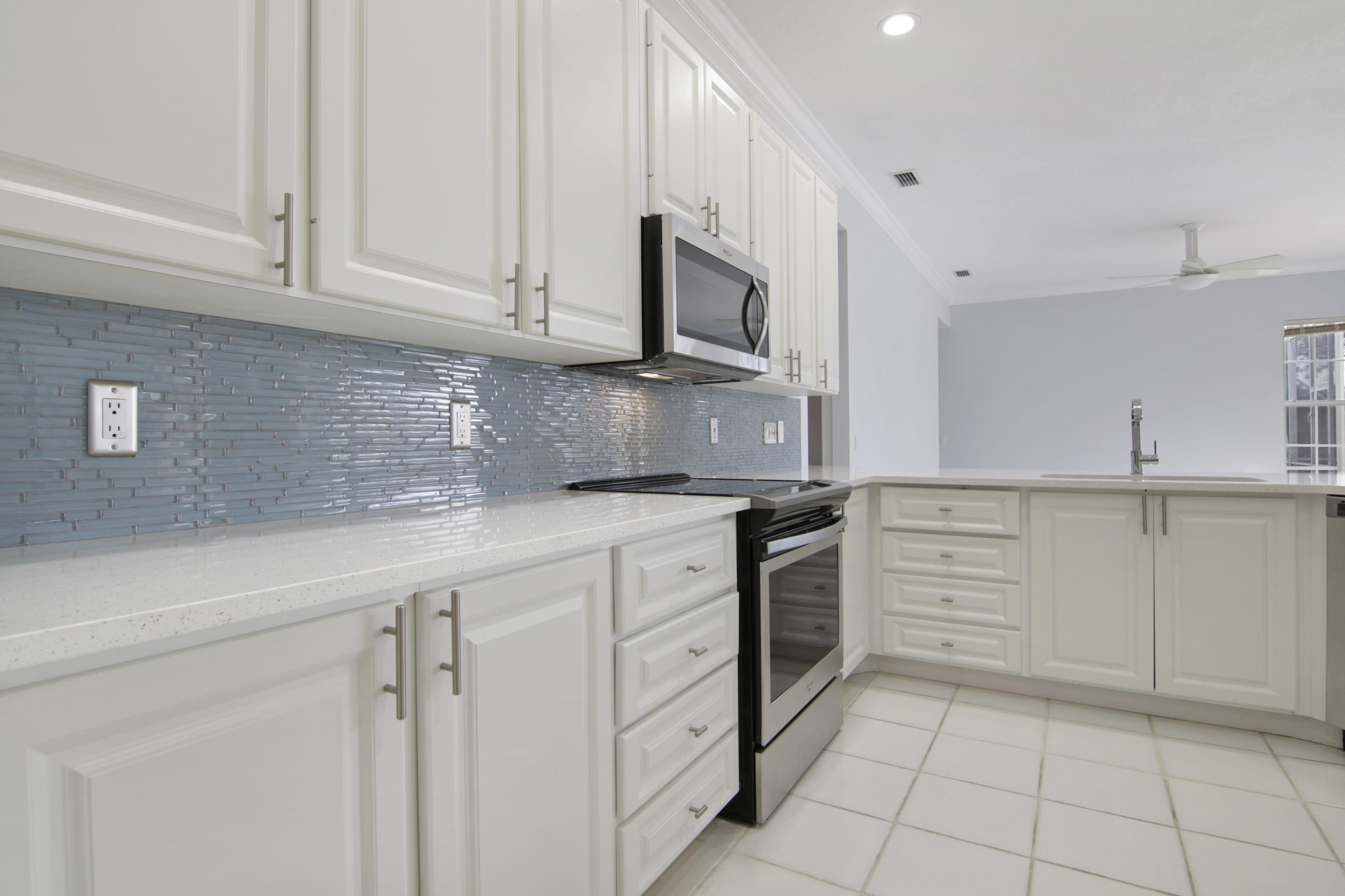 RIVERWALK - Residential