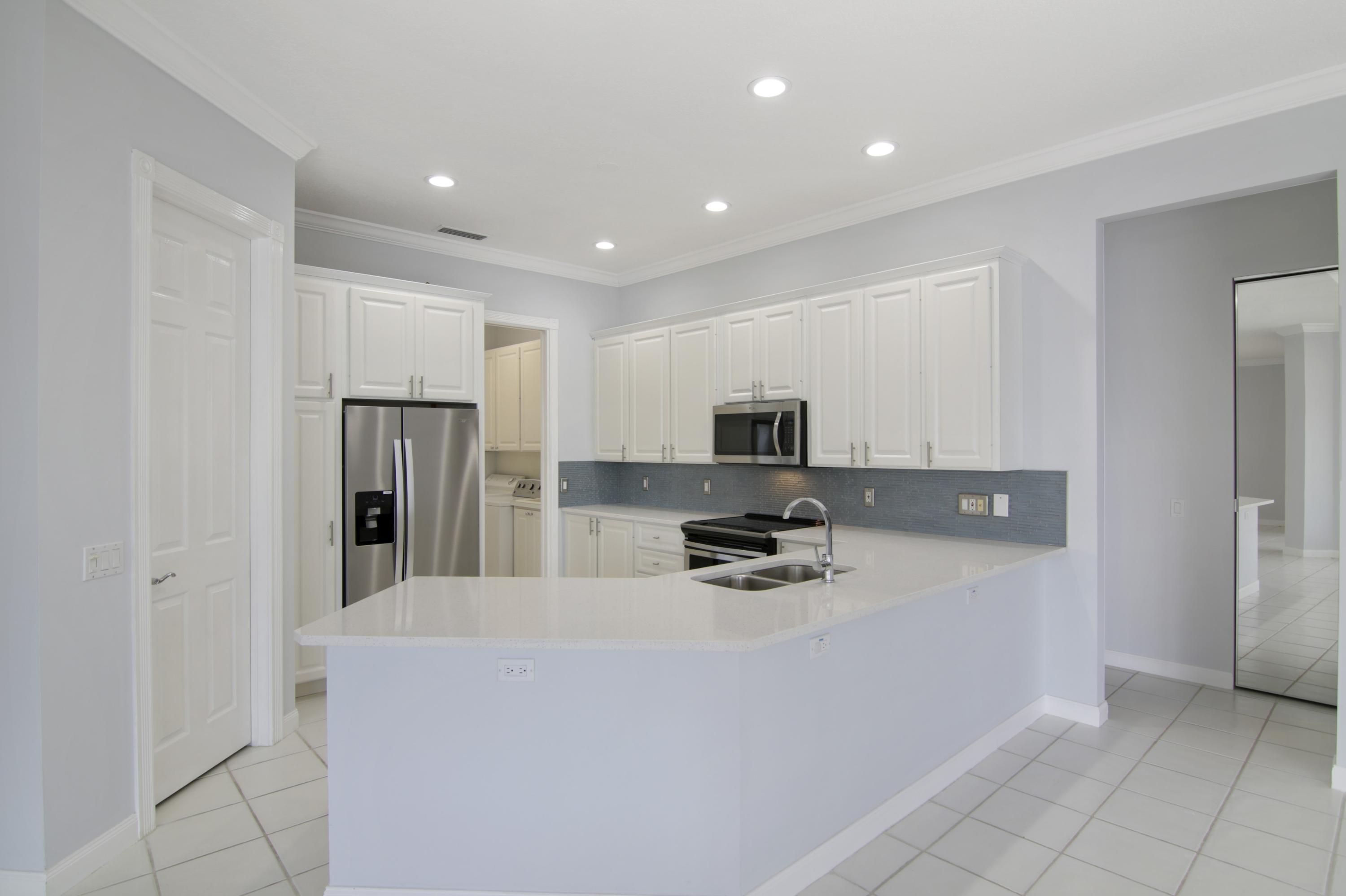 RIVERWALK - Residential