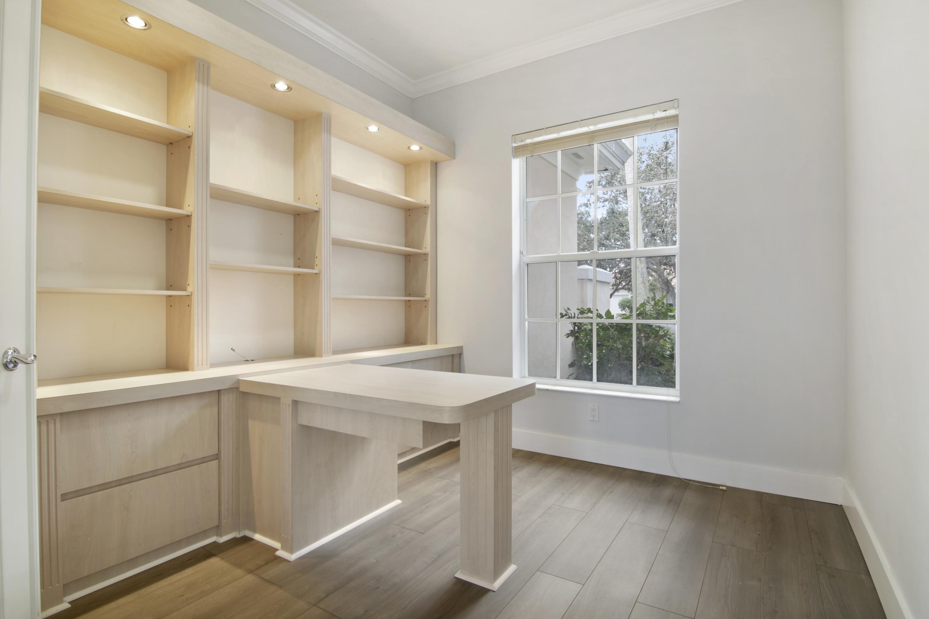 RIVERWALK - Residential