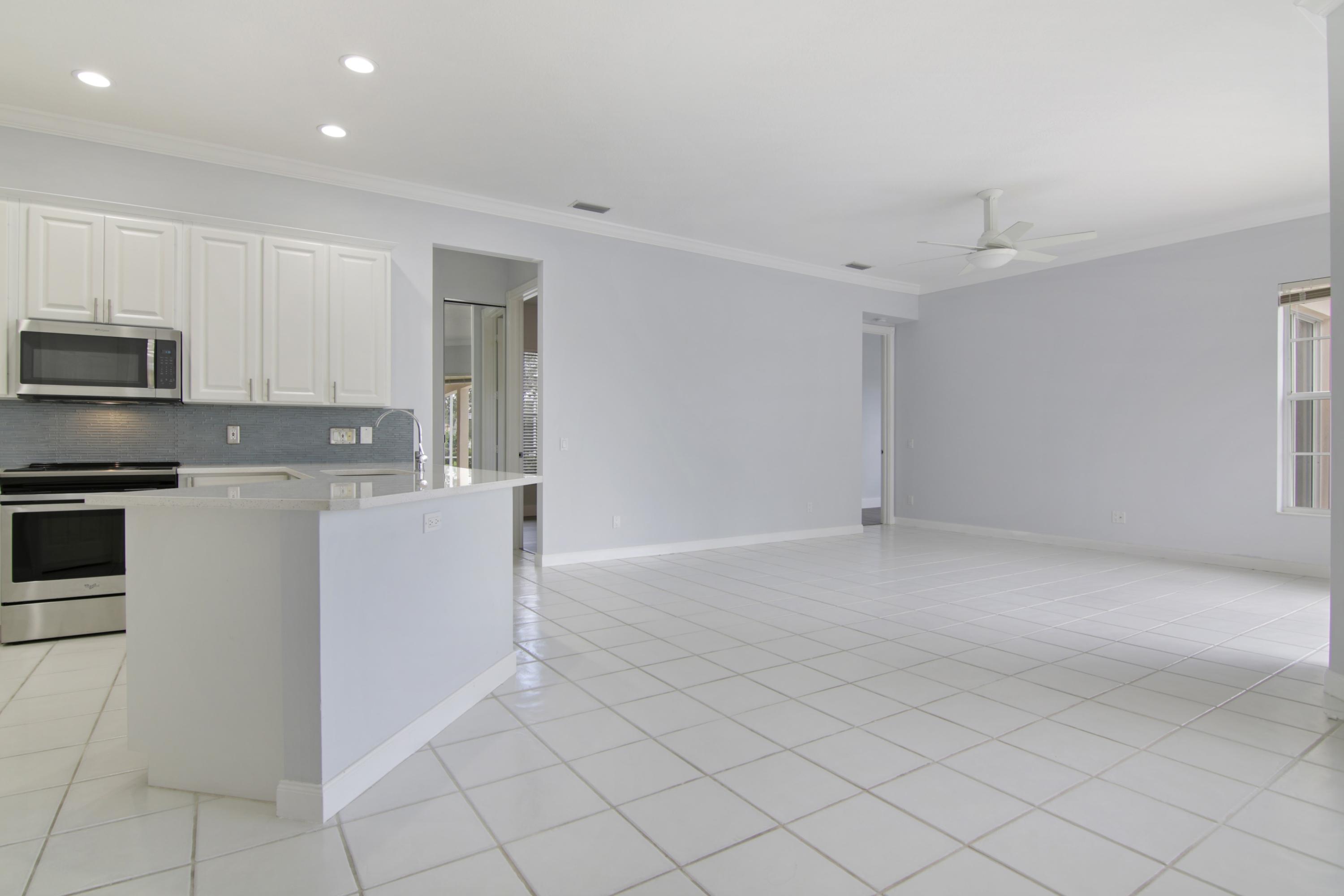 RIVERWALK - Residential