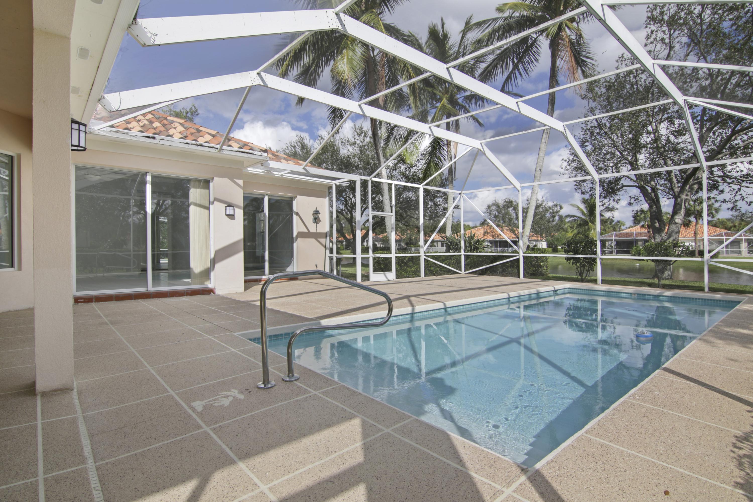 RIVERWALK - Residential