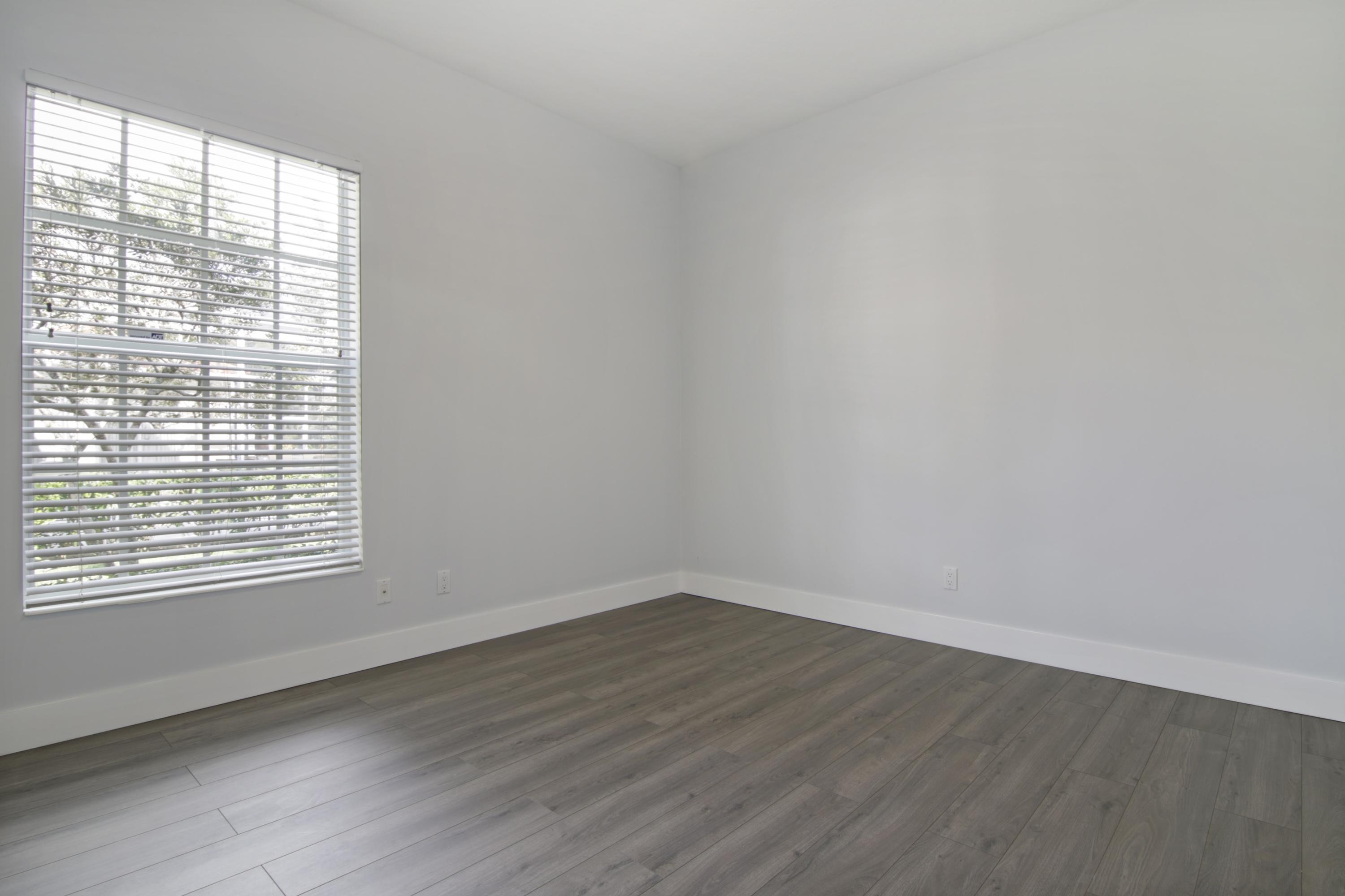 RIVERWALK - Residential