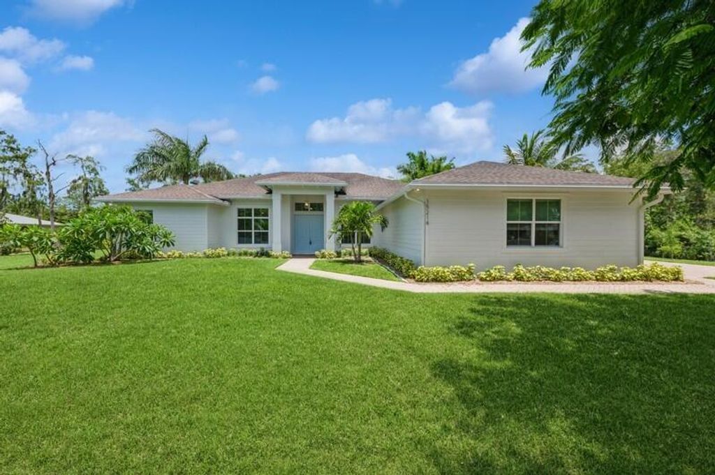 Photo of 15214 87th Trail N, Palm Beach Gardens, FL 33418 (MLS # R11101621)