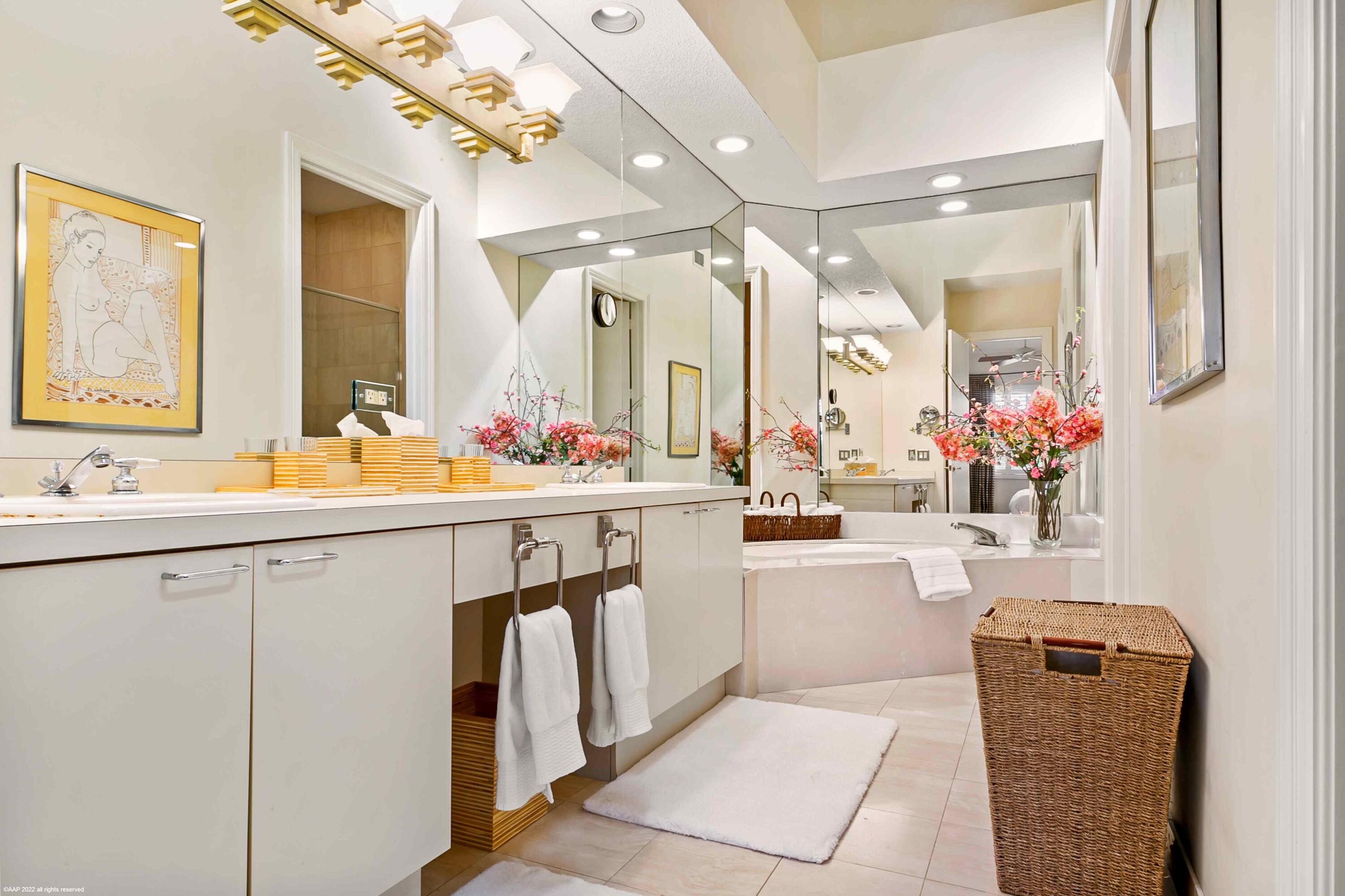 OAK TREE VILLAS CONDO - Residential