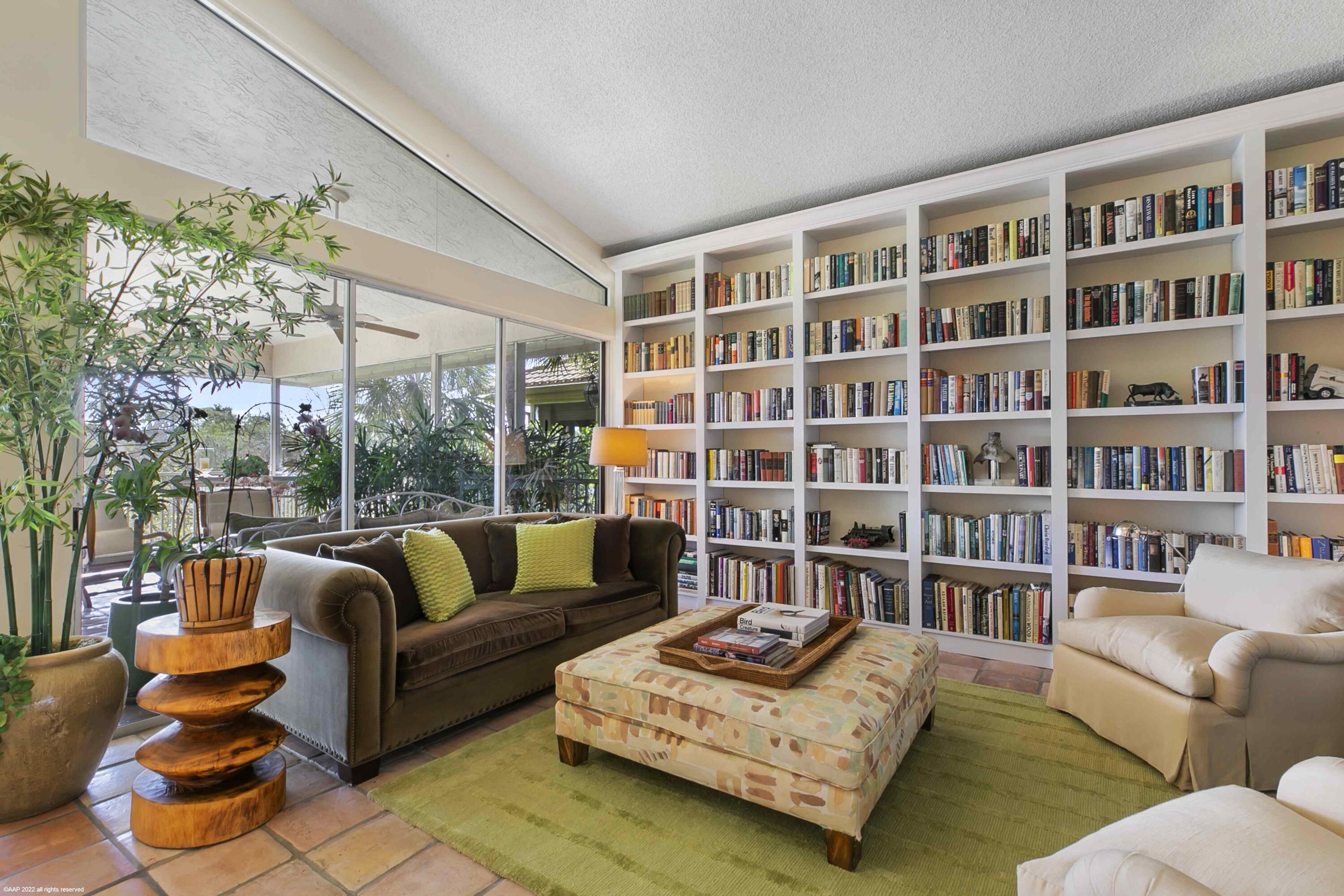 OAK TREE VILLAS CONDO - Residential