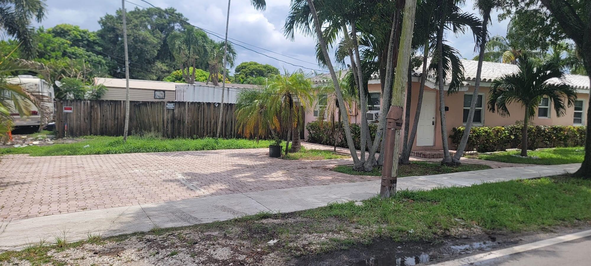 North Hollywood 4-1 B - Residential Lease