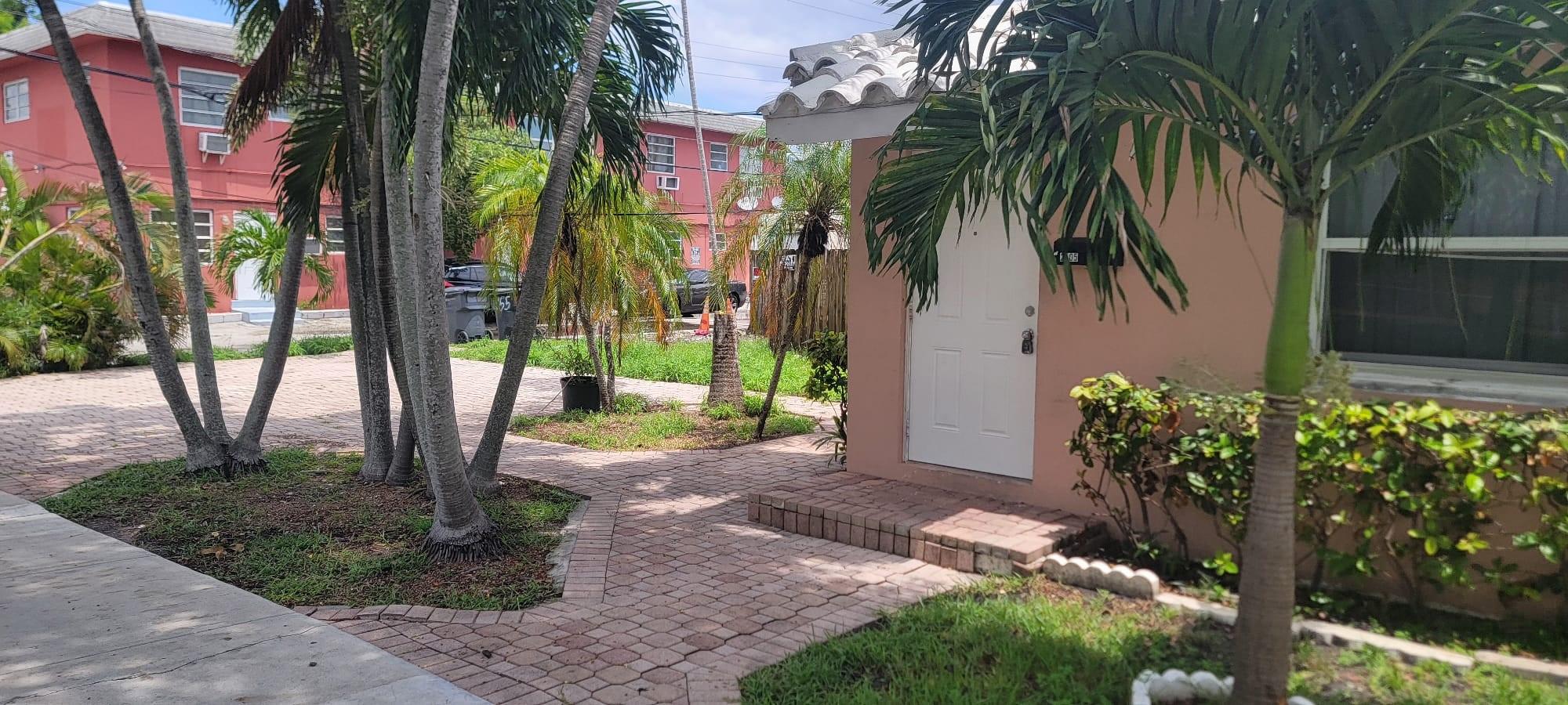 North Hollywood 4-1 B - Residential Lease