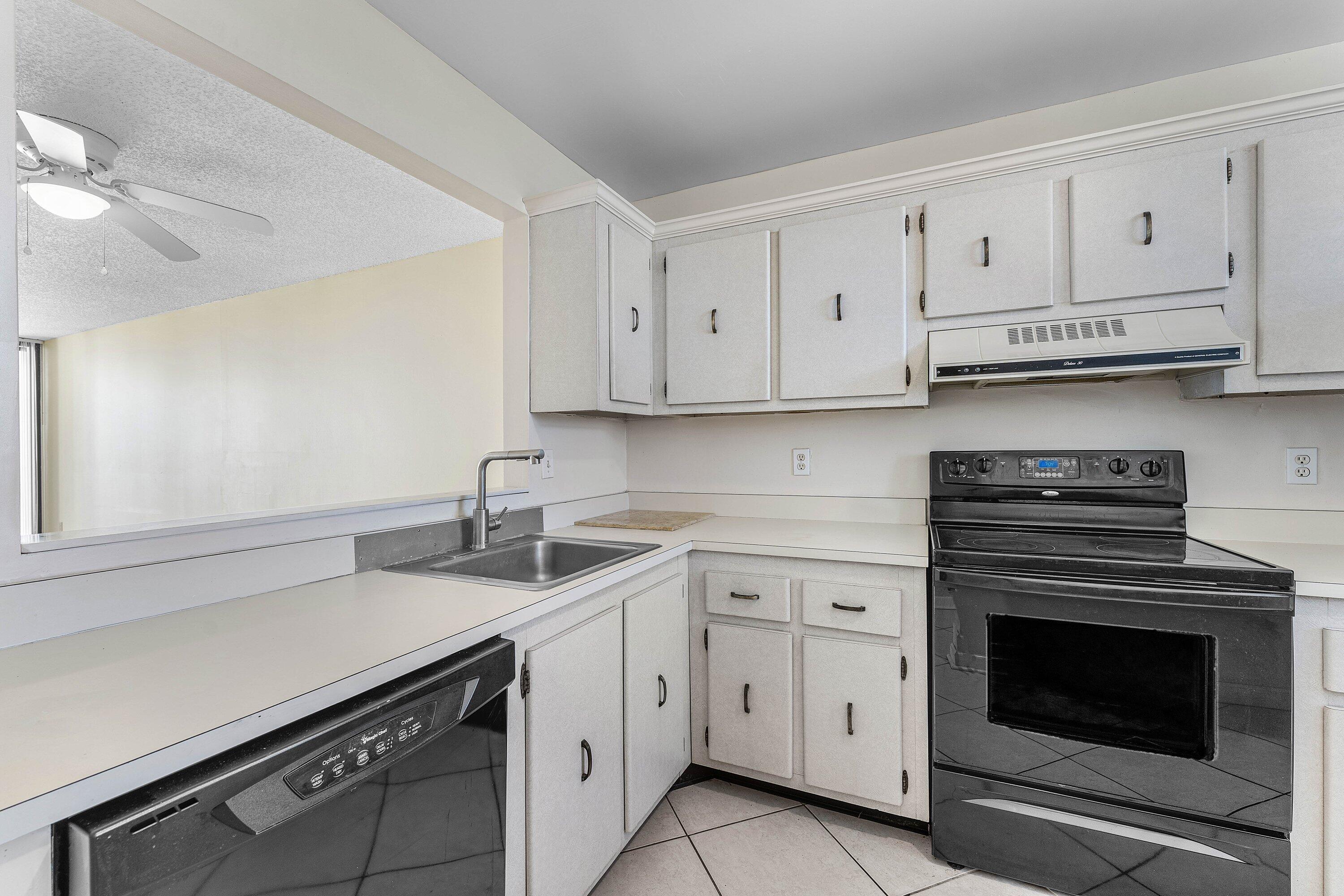 3545 S Ocean Boulevard 405