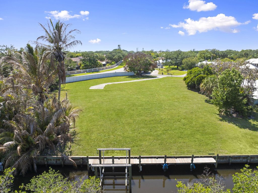 Photo of 1515 SW Pendarvis Court, Palm City, FL 34990 (MLS # B26025968)
