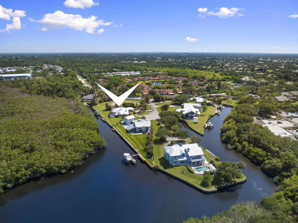 Photo of 1515 SW Pendarvis Court, Palm City, FL 34990 (MLS # B26025968)
