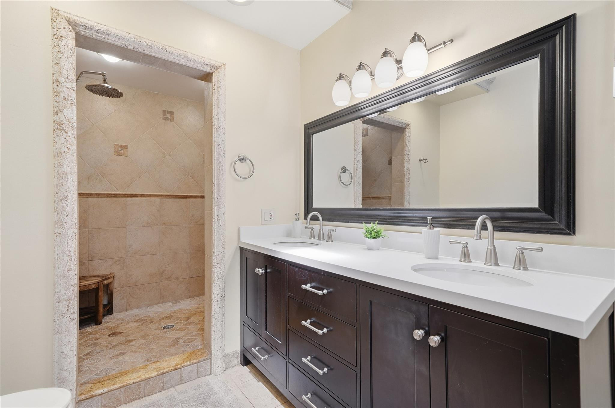 Hidden Valley Sec 04 - Residential