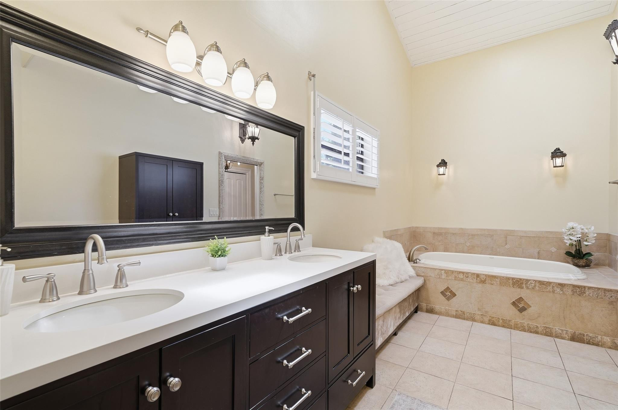 Hidden Valley Sec 04 - Residential