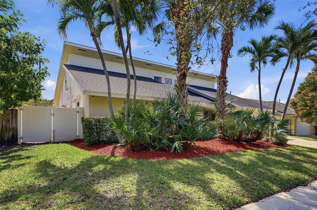 Photo of 340 Apache Lane, Boca Raton, FL 33487 (MLS # F10555543)
