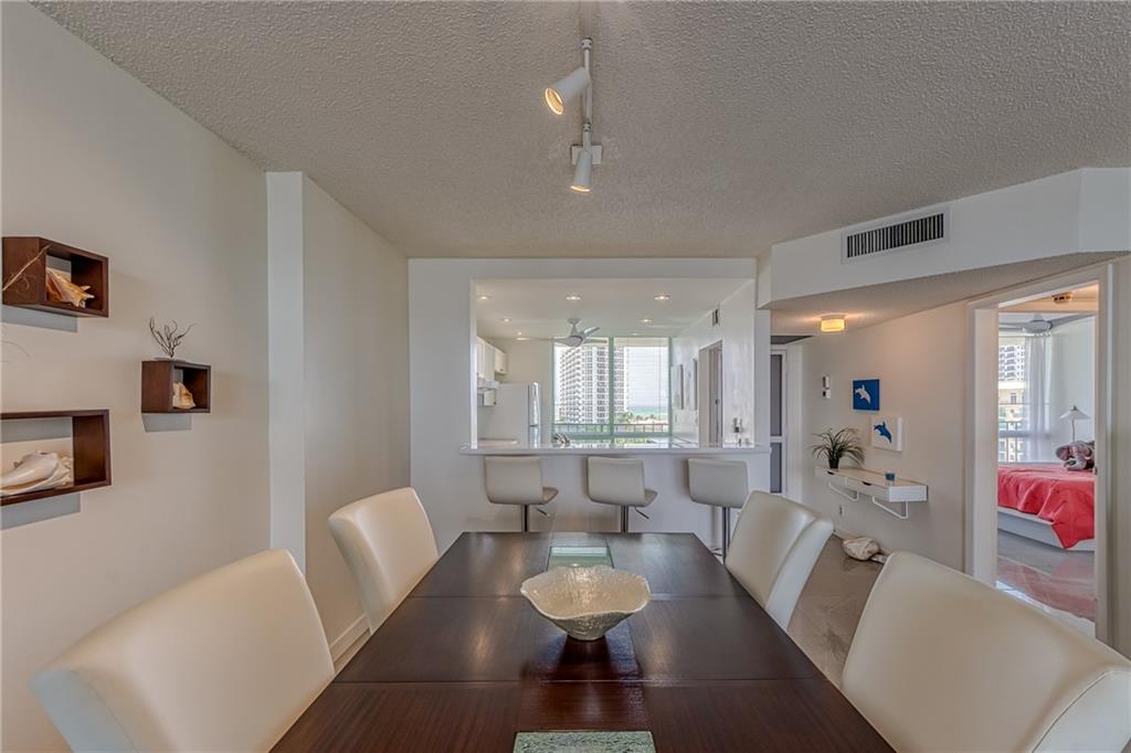 Silver Thatch Intracoasta - Residential