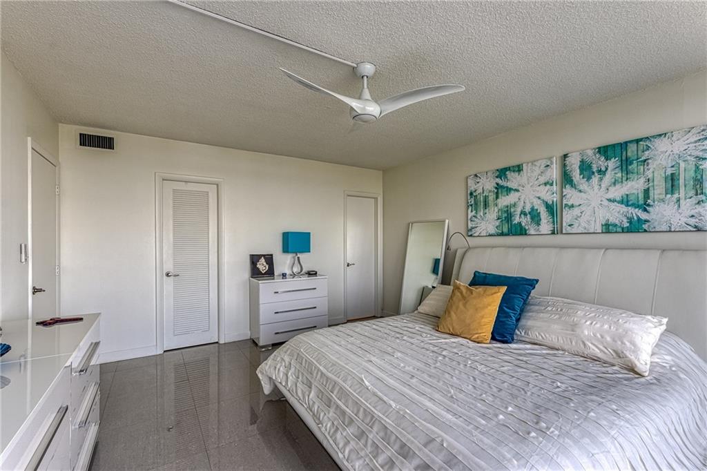 Silver Thatch Intracoasta - Residential