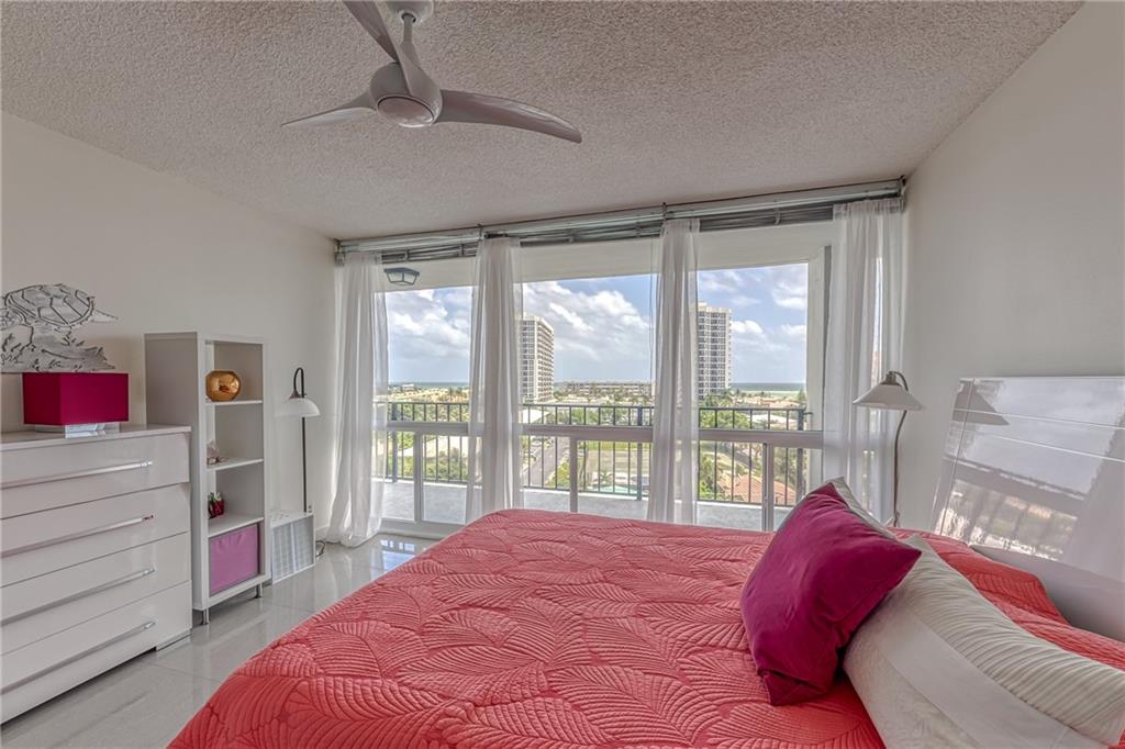 Silver Thatch Intracoasta - Residential