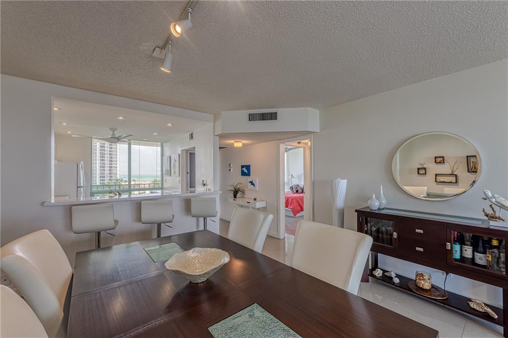 Silver Thatch Intracoasta - Residential