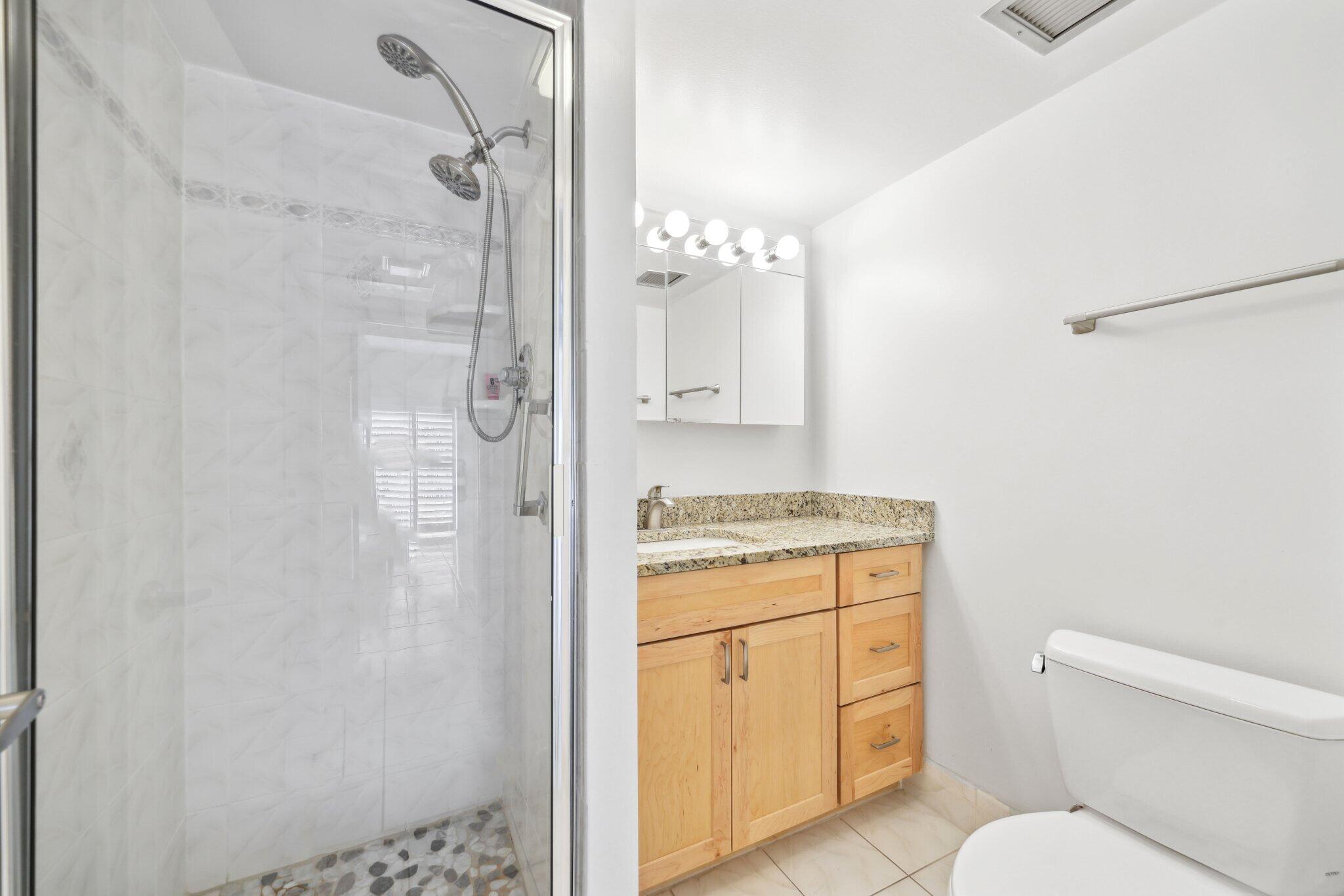 LA RENAISSANCE - Residential Lease