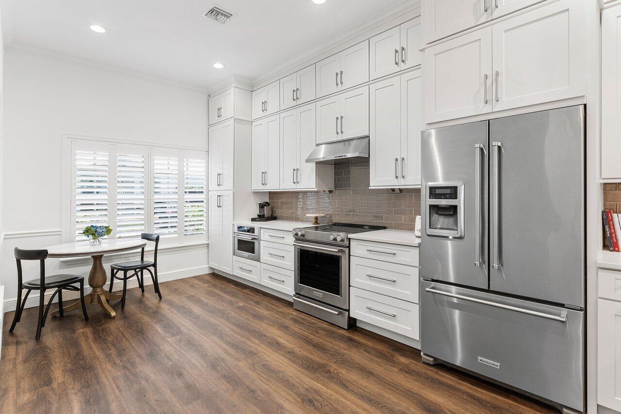 CHARLESTON PLACE - Residential
