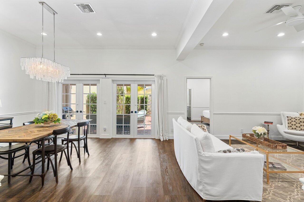 CHARLESTON PLACE - Residential