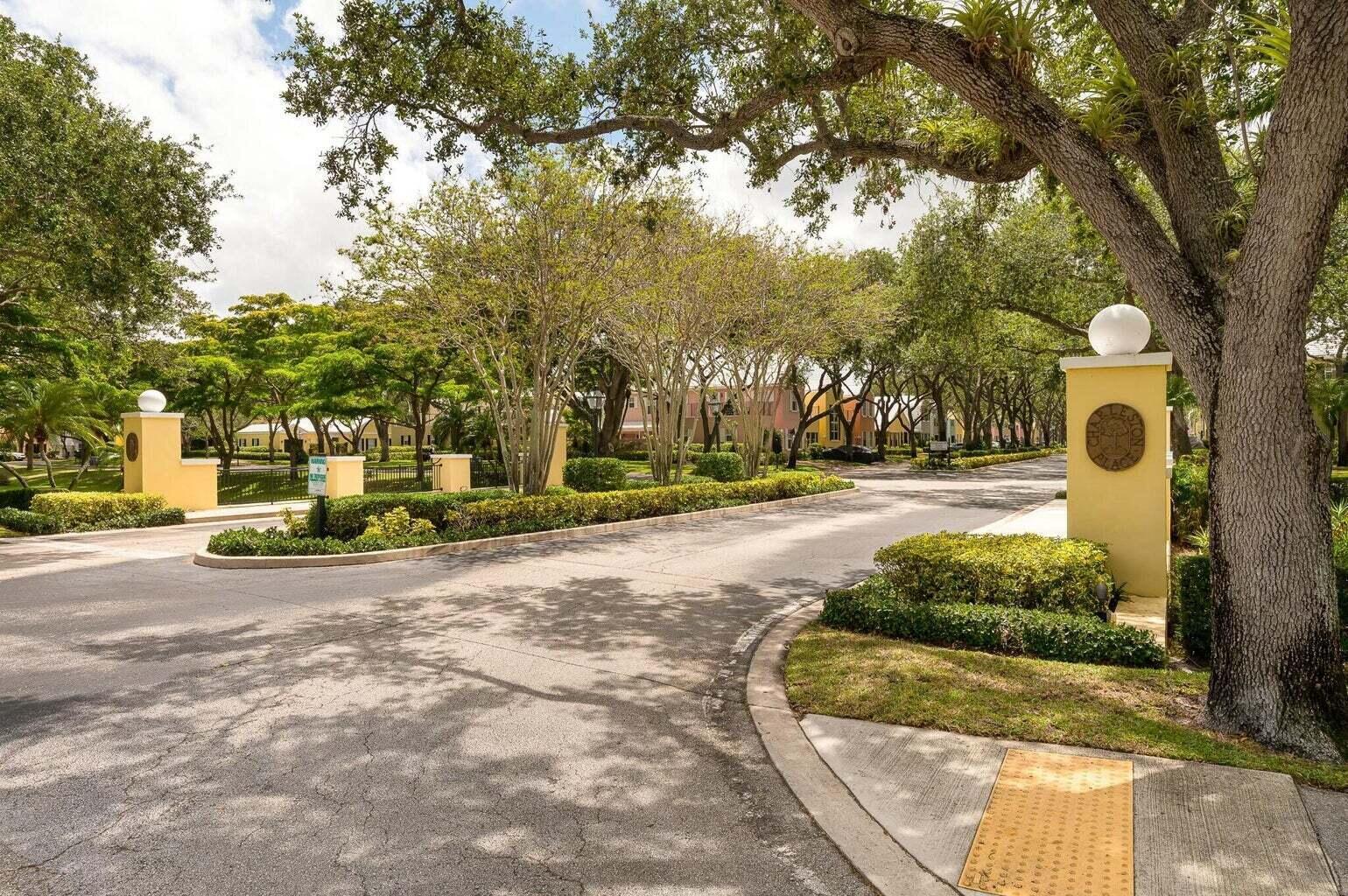 CHARLESTON PLACE - Residential