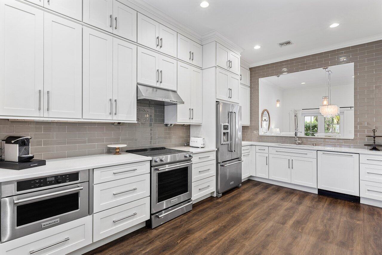 CHARLESTON PLACE - Residential