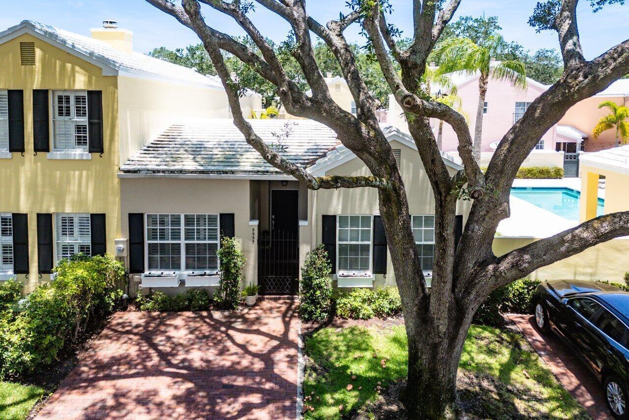CHARLESTON PLACE - Residential