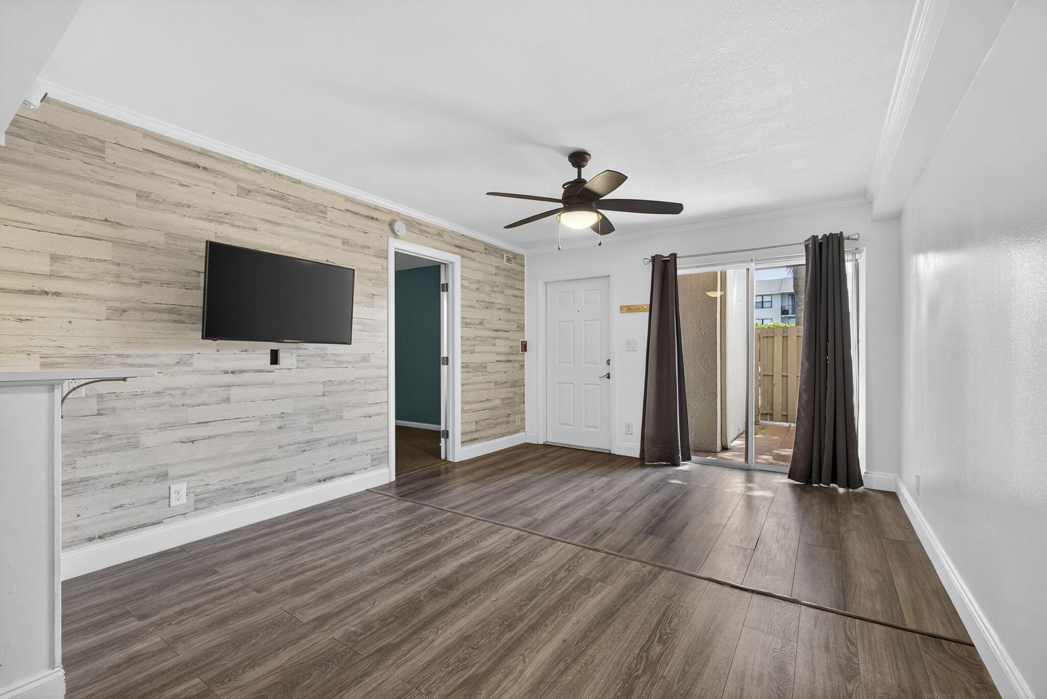 612 Executive Center Drive 3107
