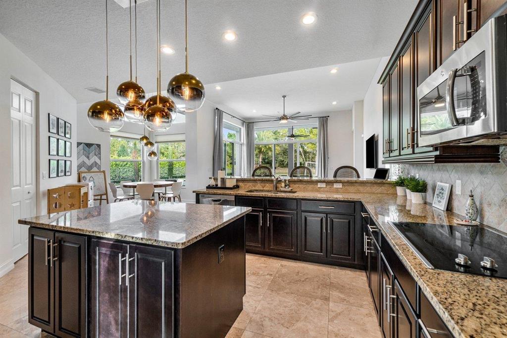 BAYHILL ESTATES - Residential