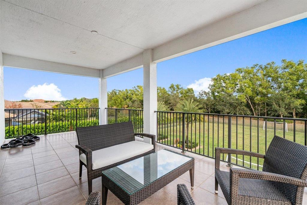 BAYHILL ESTATES - Residential