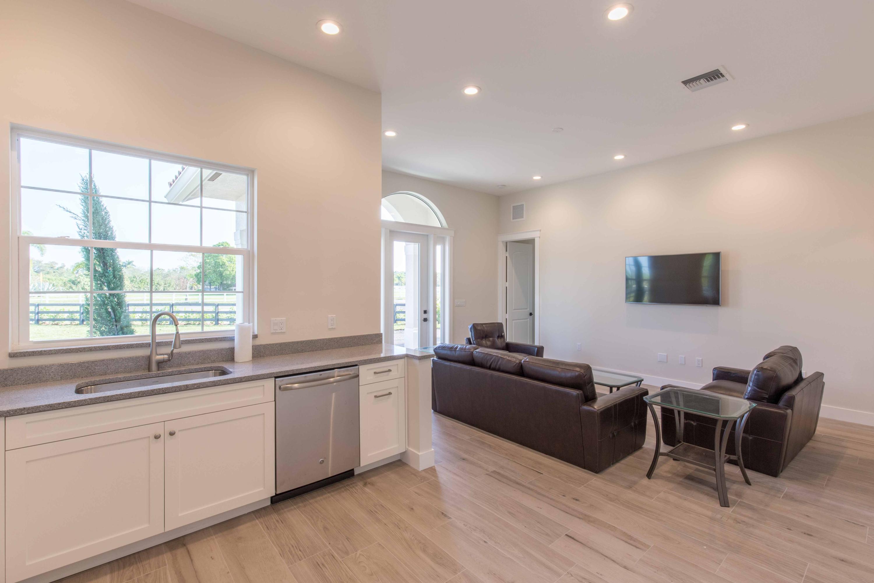 SADDLE TRAIL PARK OF WELL - Residential