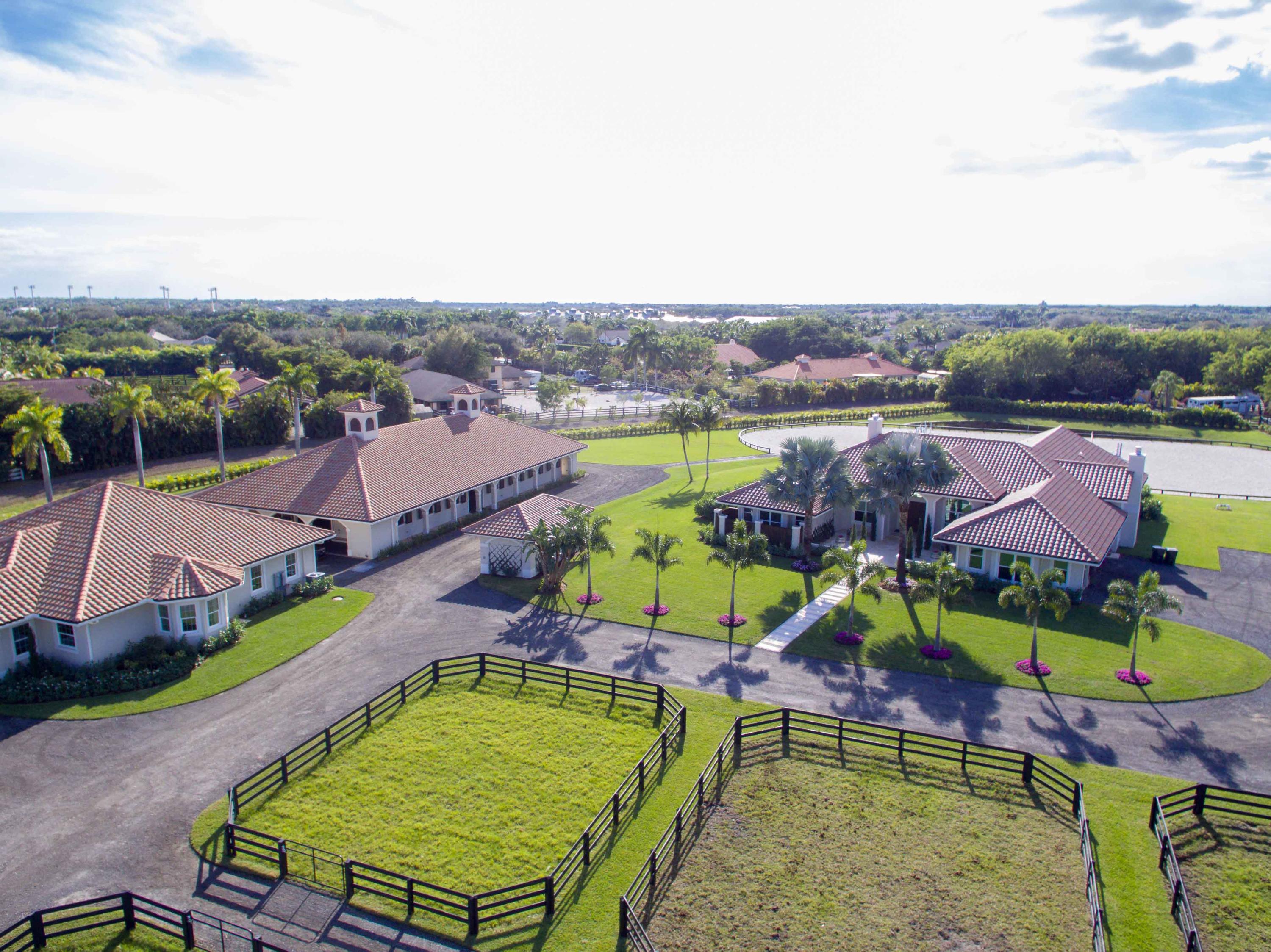 SADDLE TRAIL PARK OF WELL - Residential