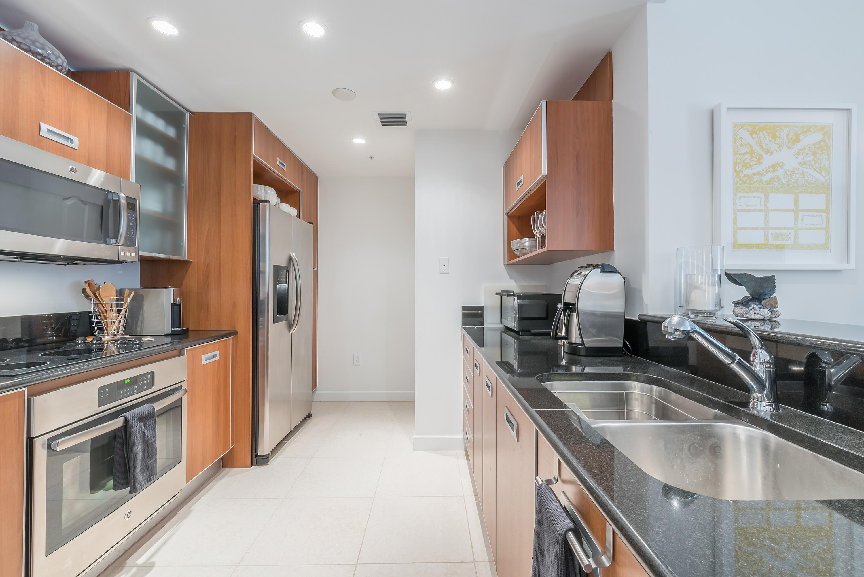 WHITNEY CONDO - Residential