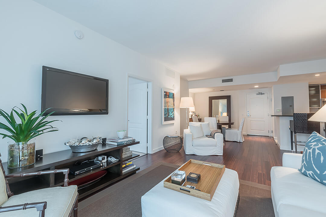 WHITNEY CONDO - Residential